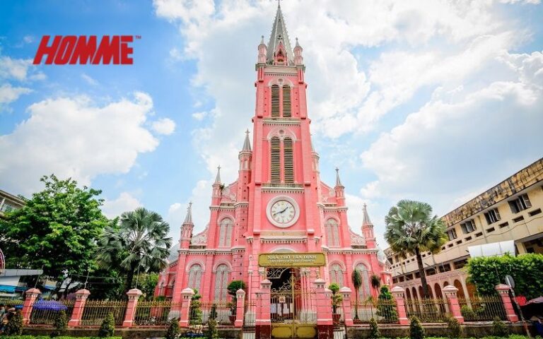 호치민 핑크 성당