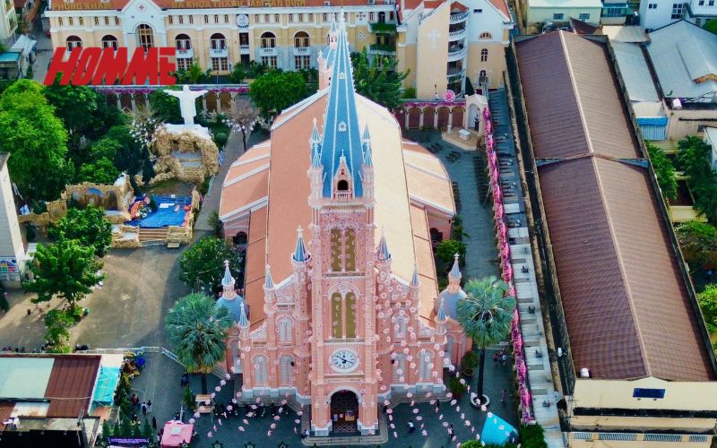 호치민 핑크 성당